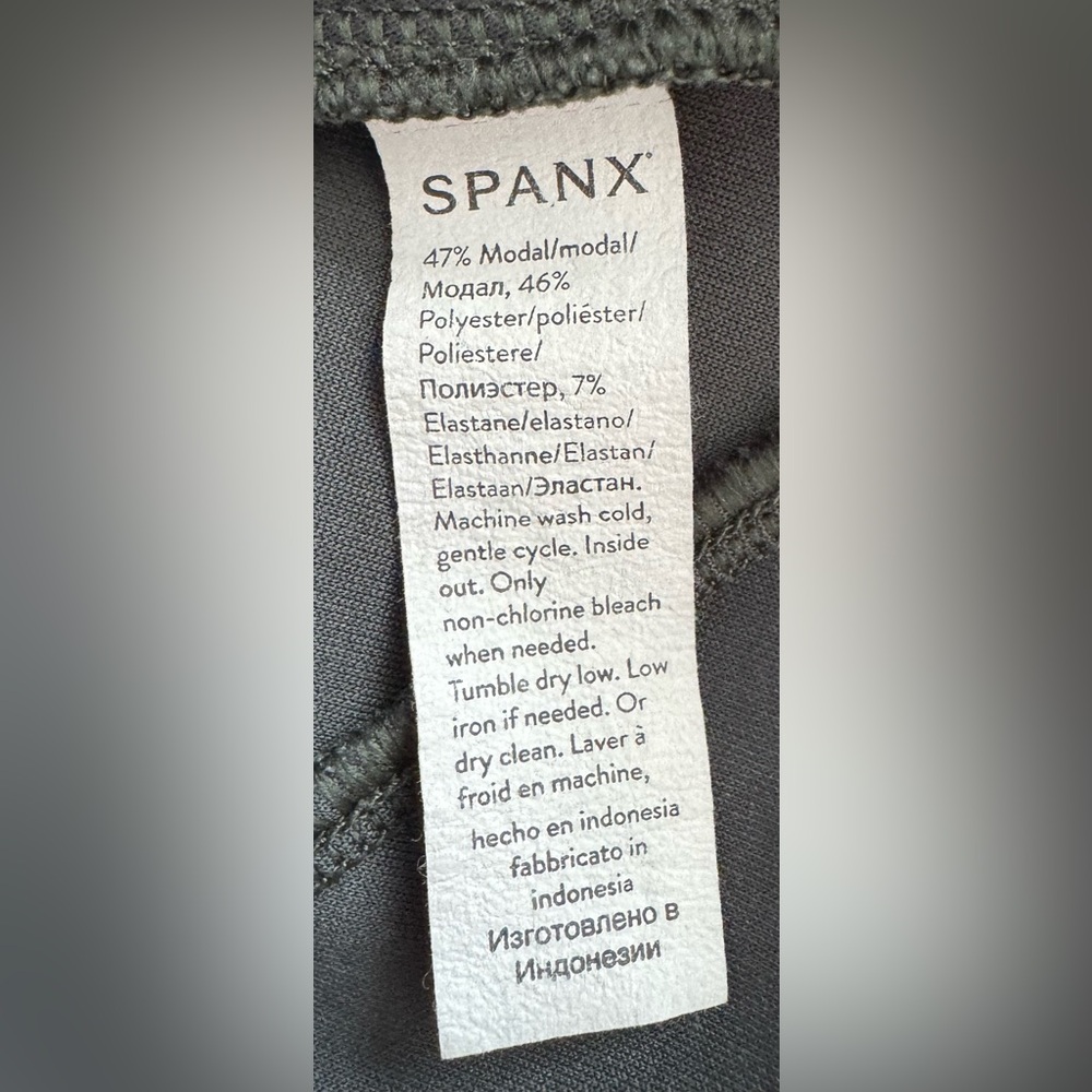 Spanx AirEssentials Wide Leg Pant - Small - Picture 12 of 12